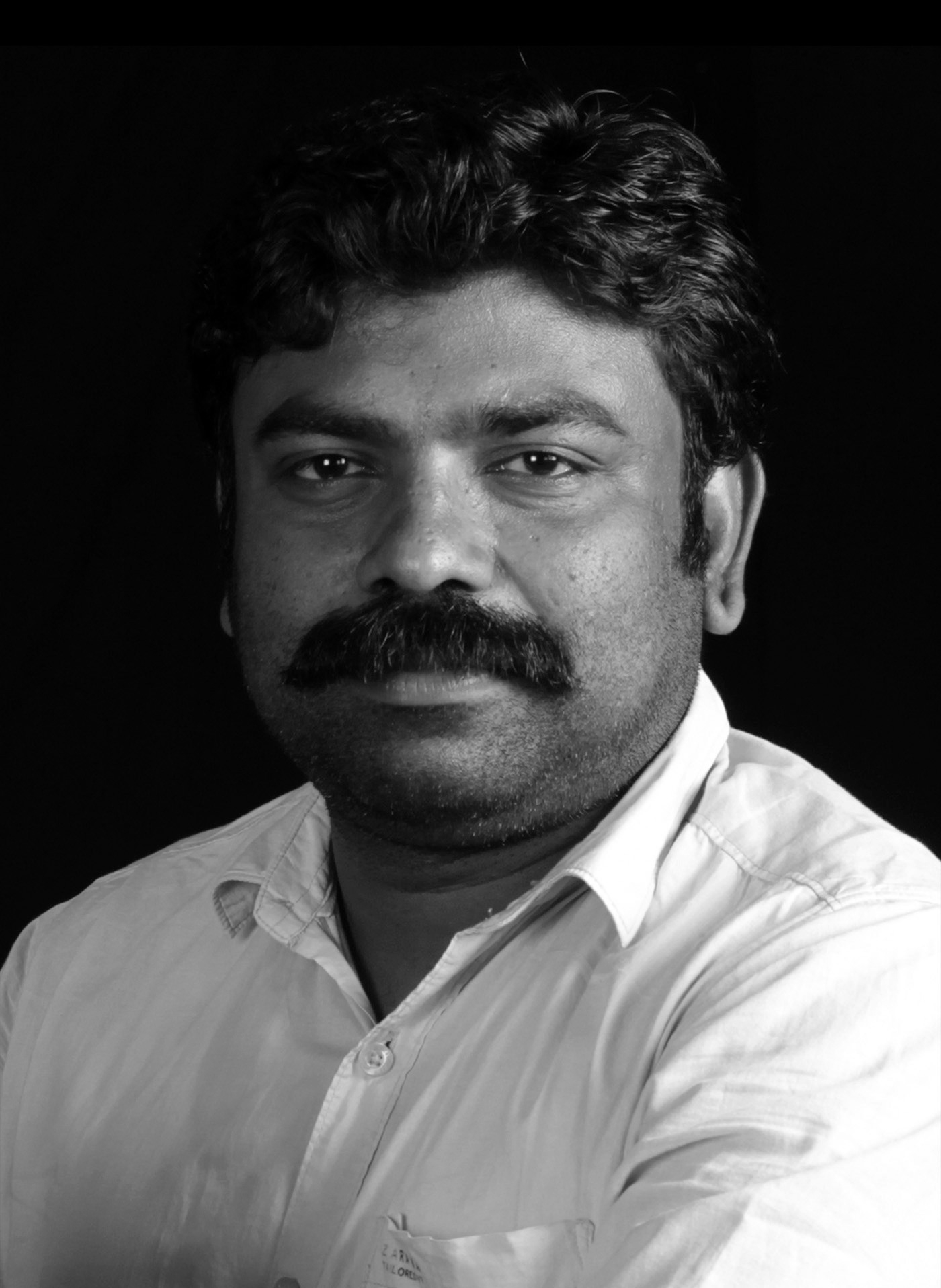 Suthan photo